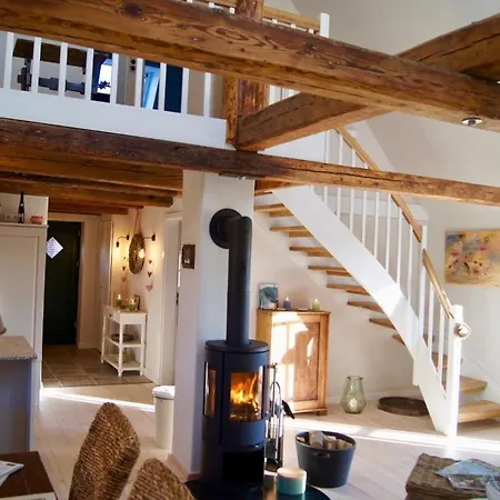 Ferienhaus Nahe Ostsee Mit Sauna, Kamin & Eingezaeuntem Garten,Hund Willkommen