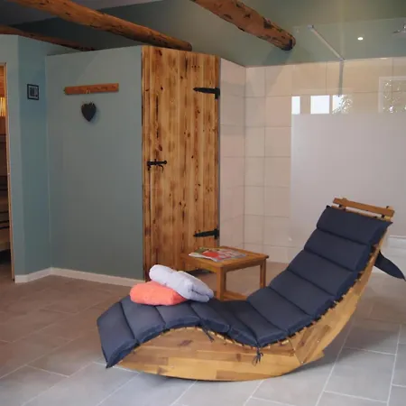 Nahe Ostsee Mit Sauna, Kamin & Eingezaeuntem Garten,hund Willkommen Rabenholz